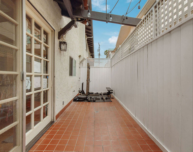 1802 California Avenue - Photo Thumbnail 8