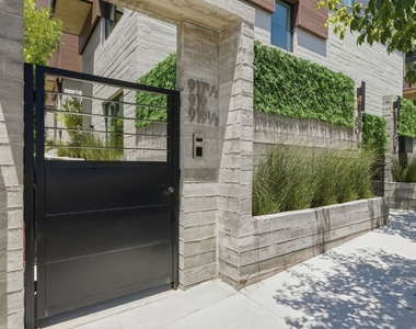 917 Hilldale Avenue - Photo Thumbnail 2