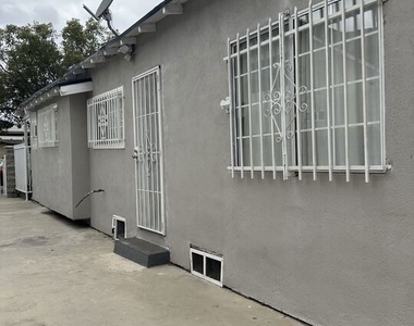 1116 N Ardmore Avenue - Photo Thumbnail 14