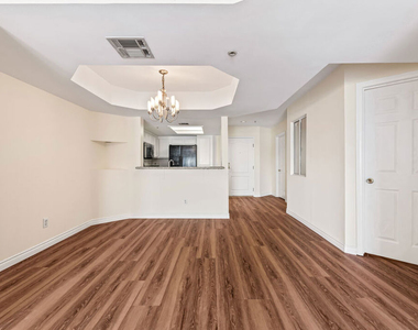4755 Templeton Street - Photo Thumbnail 10