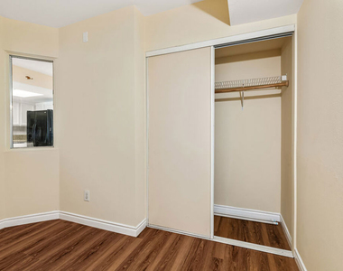 4755 Templeton Street - Photo Thumbnail 14