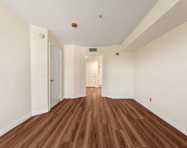 4755 Templeton Street - Photo Thumbnail 22