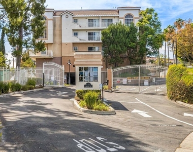 4755 Templeton Street - Photo Thumbnail 56