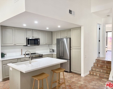 73441 Foxtail Lane - Photo Thumbnail 5
