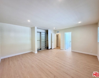 2000 San Ysidro Drive - Photo Thumbnail 15