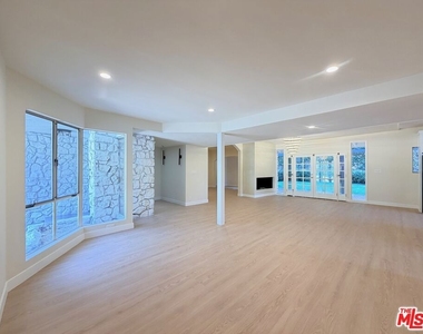 2000 San Ysidro Drive - Photo Thumbnail 1