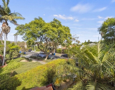 837 N Harper Avenue - Photo Thumbnail 30