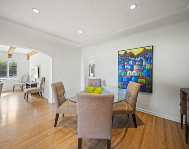 837 N Harper Avenue - Photo Thumbnail 7