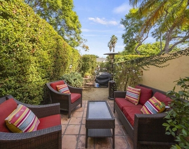 837 N Harper Avenue - Photo Thumbnail 38
