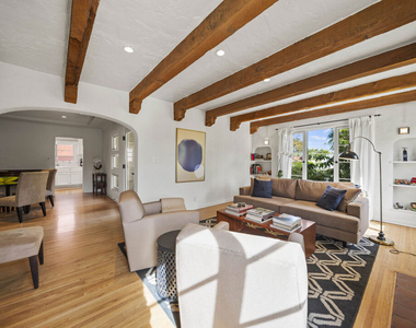 837 N Harper Avenue - Photo Thumbnail 4