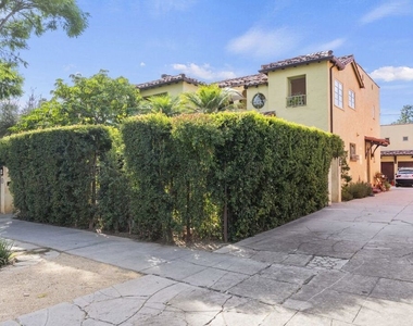 837 N Harper Avenue - Photo Thumbnail 33