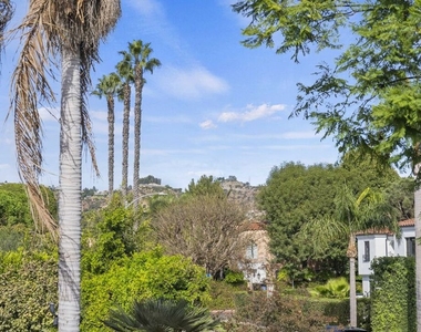 837 N Harper Avenue - Photo Thumbnail 32