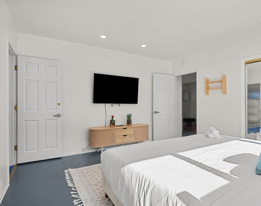 5127 Gaynor Avenue - Photo Thumbnail 38