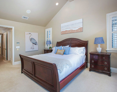 421 E Edgewater Avenue - Photo Thumbnail 36