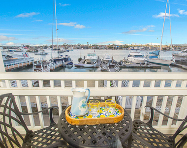 421 E Edgewater Avenue - Photo Thumbnail 40