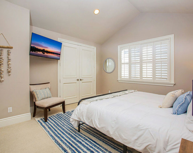 421 E Edgewater Avenue - Photo Thumbnail 51