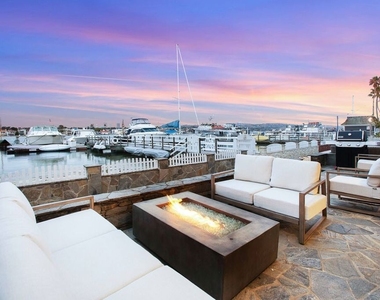 421 E Edgewater Avenue - Photo Thumbnail 6