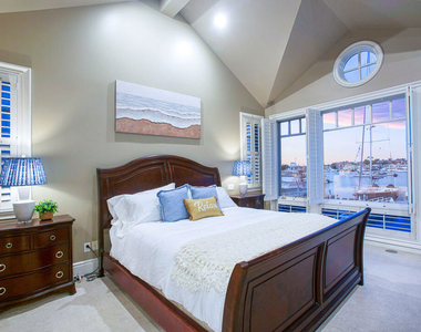 421 E Edgewater Avenue - Photo Thumbnail 42