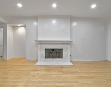11939 Gorham Avenue - Photo Thumbnail 11