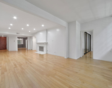11939 Gorham Avenue - Photo Thumbnail 15