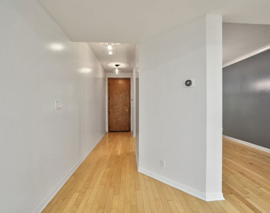 11939 Gorham Avenue - Photo Thumbnail 8