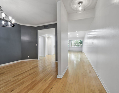 11939 Gorham Avenue - Photo Thumbnail 7