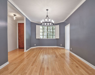 11939 Gorham Avenue - Photo Thumbnail 17