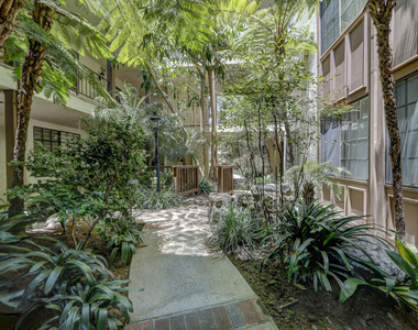 11939 Gorham Avenue - Photo Thumbnail 4