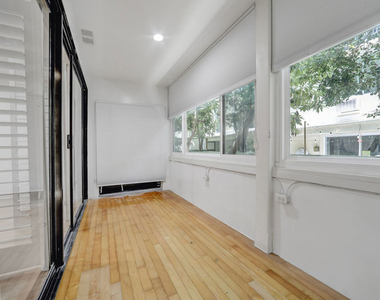 11939 Gorham Avenue - Photo Thumbnail 28