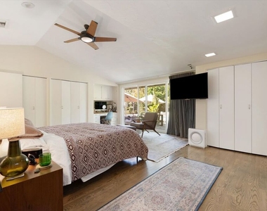 4927 Bellaire Avenue - Photo Thumbnail 16