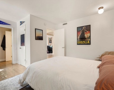 4927 Bellaire Avenue - Photo Thumbnail 26