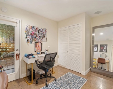 4927 Bellaire Avenue - Photo Thumbnail 22