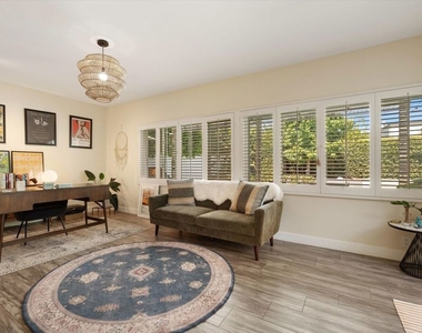 4927 Bellaire Avenue - Photo Thumbnail 13
