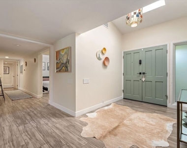 4927 Bellaire Avenue - Photo Thumbnail 14