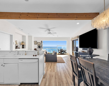 25444 Malibu Road - Photo Thumbnail 10