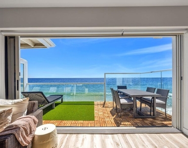 25444 Malibu Road - Photo Thumbnail 8