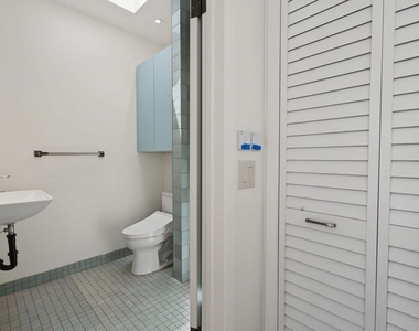 9001 Rosewood Avenue - Photo Thumbnail 41
