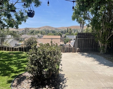 10428 Len Court - Photo Thumbnail 10
