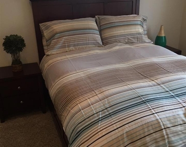 1460 W Oliver Avenue - Photo Thumbnail 11