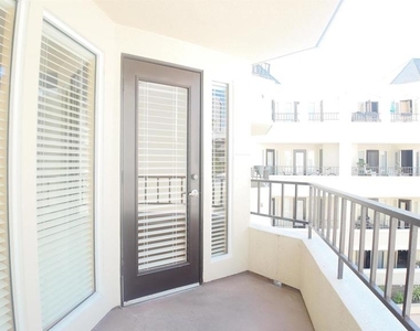 655 Columbia St - Photo Thumbnail 21