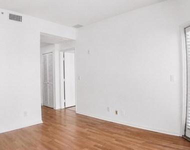 655 Columbia St - Photo Thumbnail 15