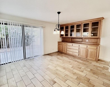 937 Shadow Lake Drive - Photo Thumbnail 7