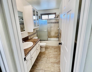 937 Shadow Lake Drive - Photo Thumbnail 16