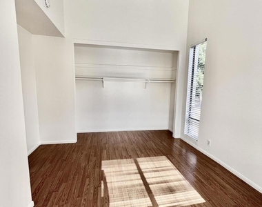 937 Shadow Lake Drive - Photo Thumbnail 15