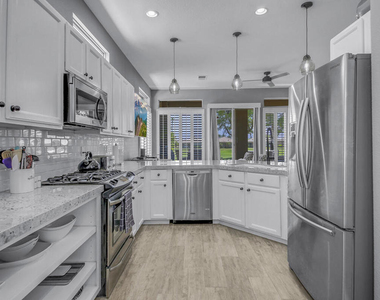 44595 S Heritage Palms Drive N - Photo Thumbnail 11