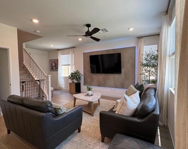 35403 Bains Avenue - Photo Thumbnail 8