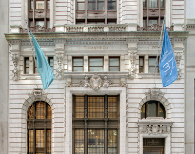 37 Wall Street - Photo Thumbnail 11