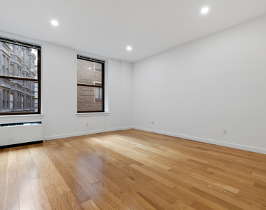 37 Wall Street - Photo Thumbnail 2