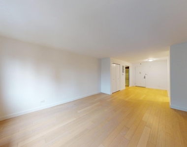 East 39th Street - Photo Thumbnail 2