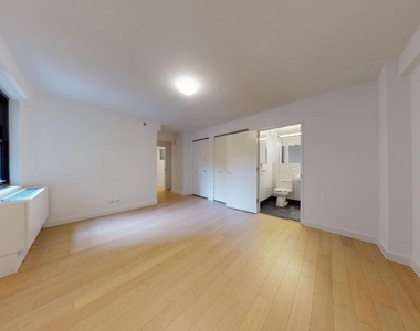 East 39th Street - Photo Thumbnail 2